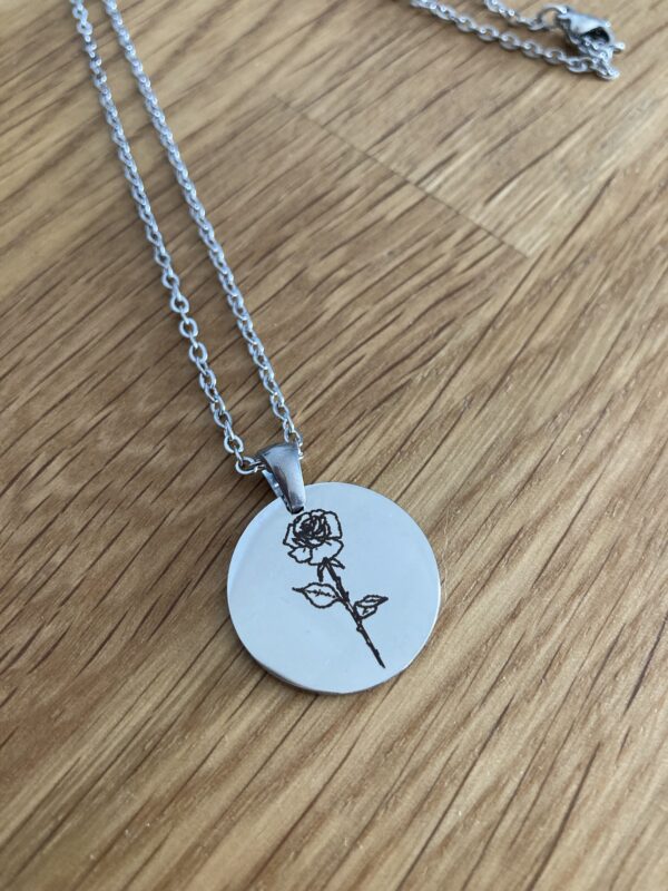 Collier fleur de naissance