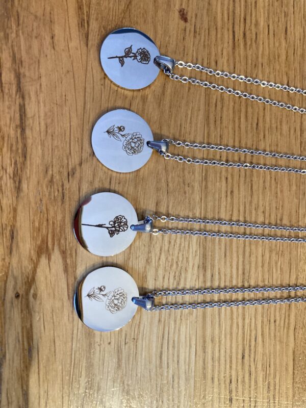 Collier fleur de naissance – Image 3